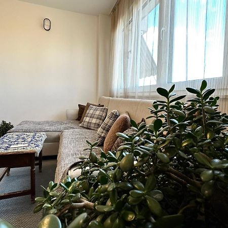 Yellowhouse Pristina Extérieur photo