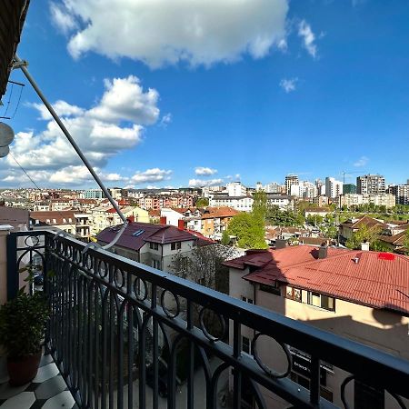 Yellowhouse Pristina Extérieur photo