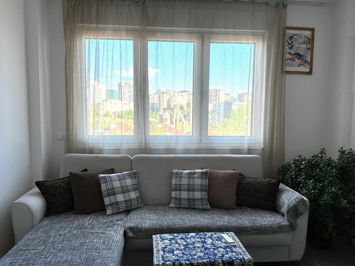 Yellowhouse Pristina Extérieur photo