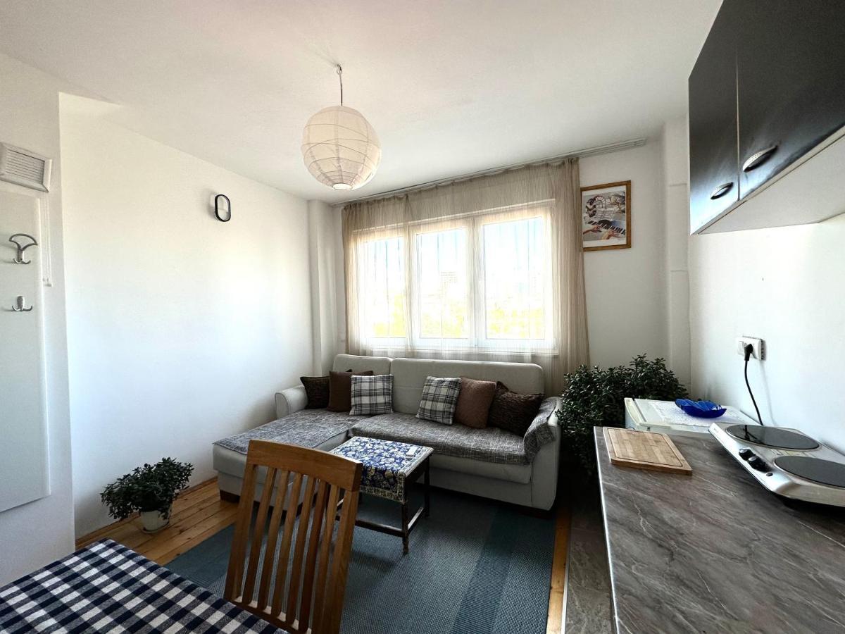 Yellowhouse Pristina Extérieur photo